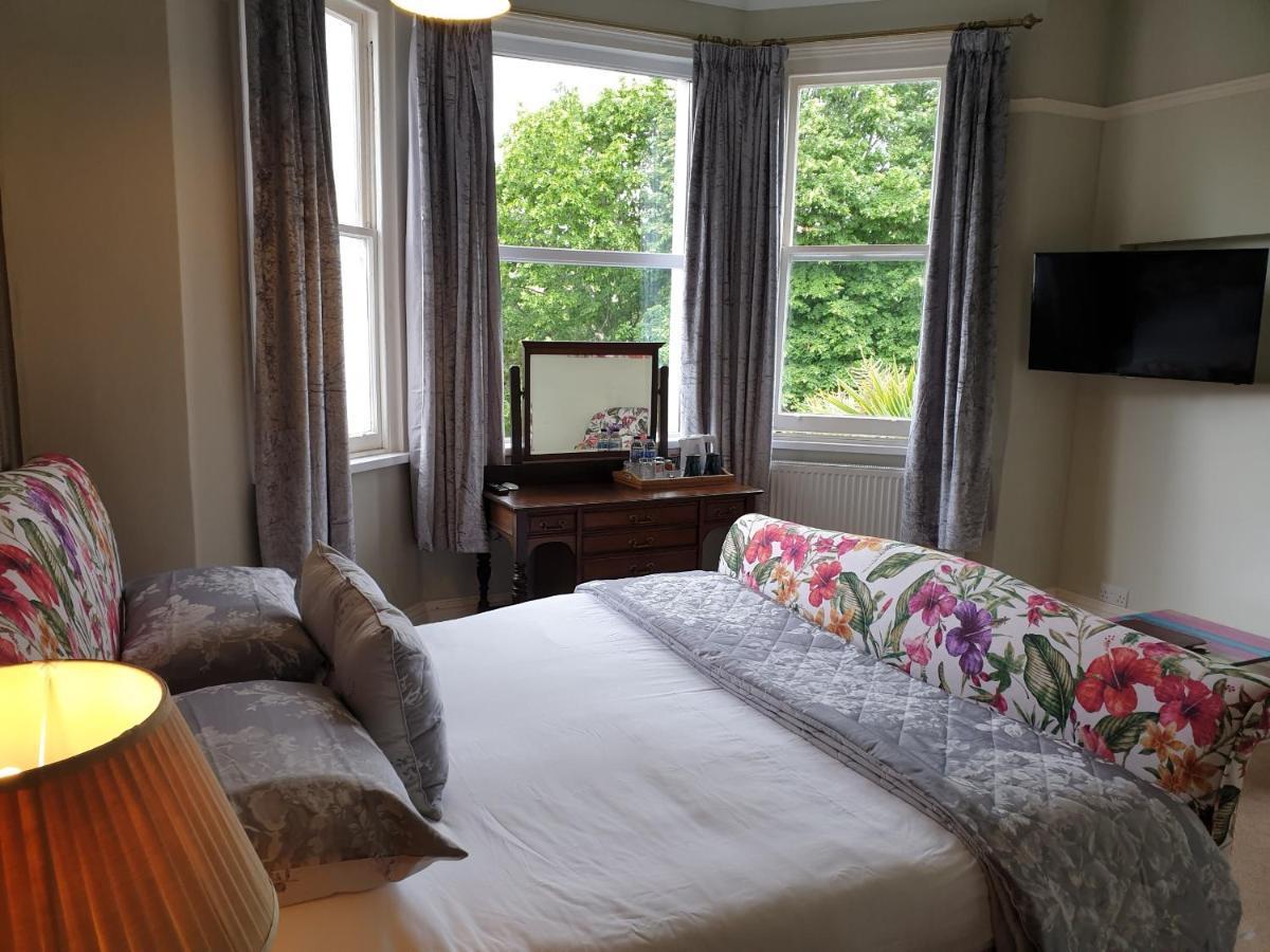 The Brandize Guest House Torquay Ruang foto